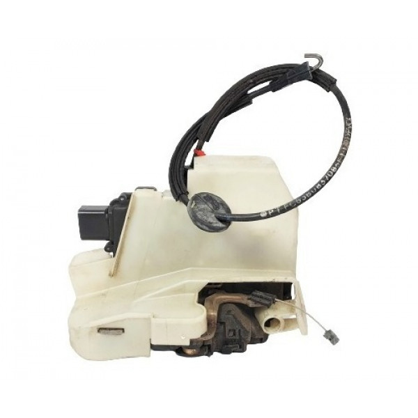Trava Fechadura Dianteira Esquerda Vw Passat B5 01 02 03 04