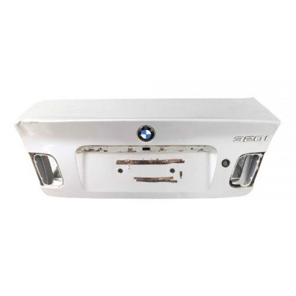 Tampa Traseira Porta Malas Bmw 320i E46 1999 A 2006 Detalhe 