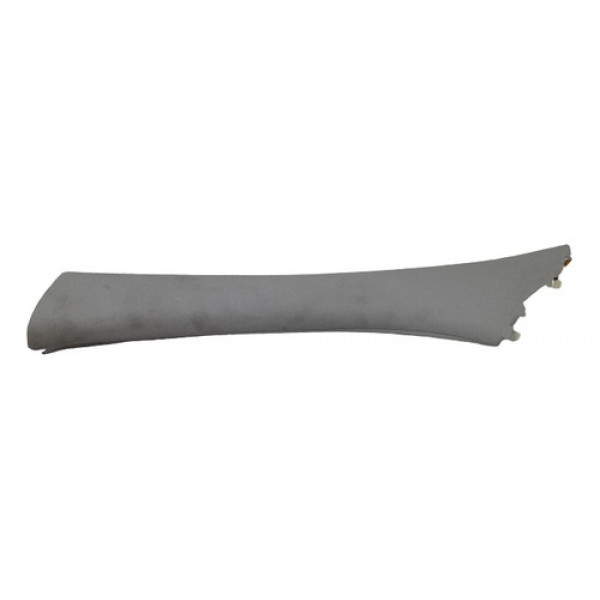 Acabamento Coluna Para-brisa Esq. Mercedes C200k 01 A 06