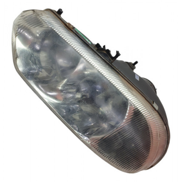 Farol Esquerdo Alfa Romeo 156 2000 Detalhe 