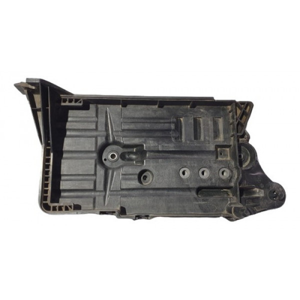 Caixa Suporte Da Bateria Volkswagen Passat B8 2018 Detalhe  