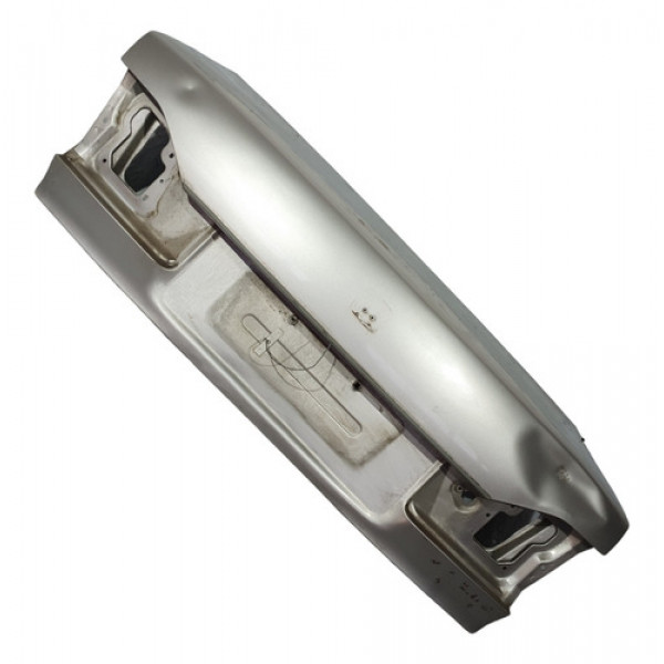 Tampa Traseira Honda Accord Exr 1998 A 2002 Detalhe 