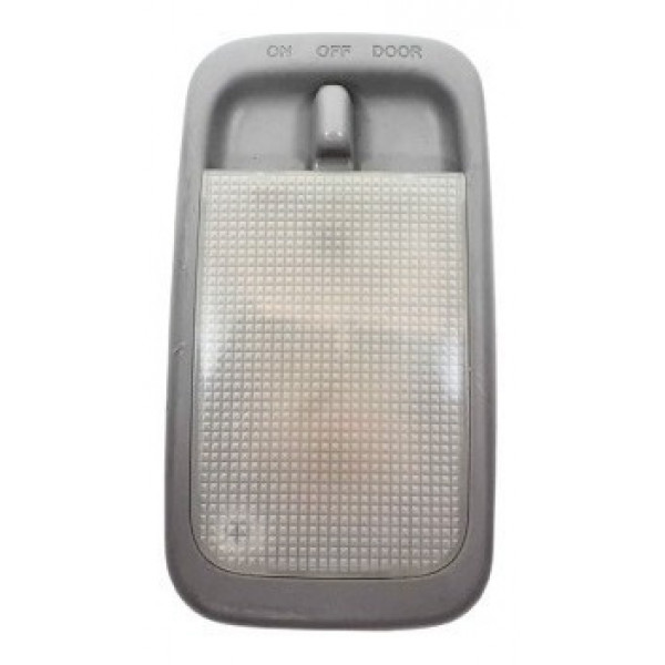 Luz Cortesia Teto Toyota Rav4 2000 A 2005 