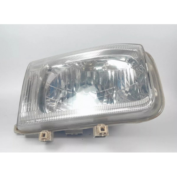 Farol Dianteira Direita Nissan Pathfinder 97 A 03 Detalhe 