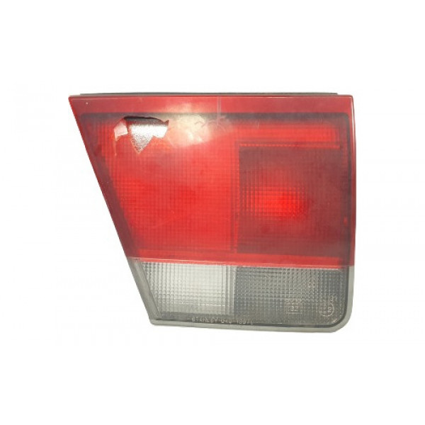 Lanterna Tampa Traseiro Esquerdo Mazda 626 92 A 97 Detalhe