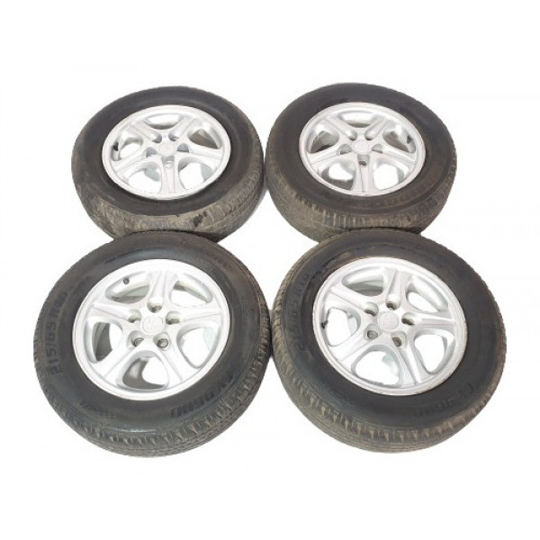 Roda Com Pneu Mitsubishi Airtrek 04 A 08 Unitário Detalhe 