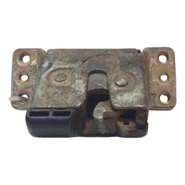 Trava Tampa Traseira Chevrolet Blazer 1996 A 2000 Detalhe