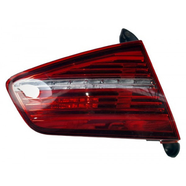 Lanterna Traseira Esquerda Volkswagen Passat B8 2016 A 2020