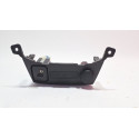 Moldura C/ Tomada Usb Chevrolet Tracker 2017 A 2019 